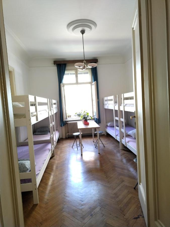 Monica'S House Vandrehjem Beograd Eksteriør billede